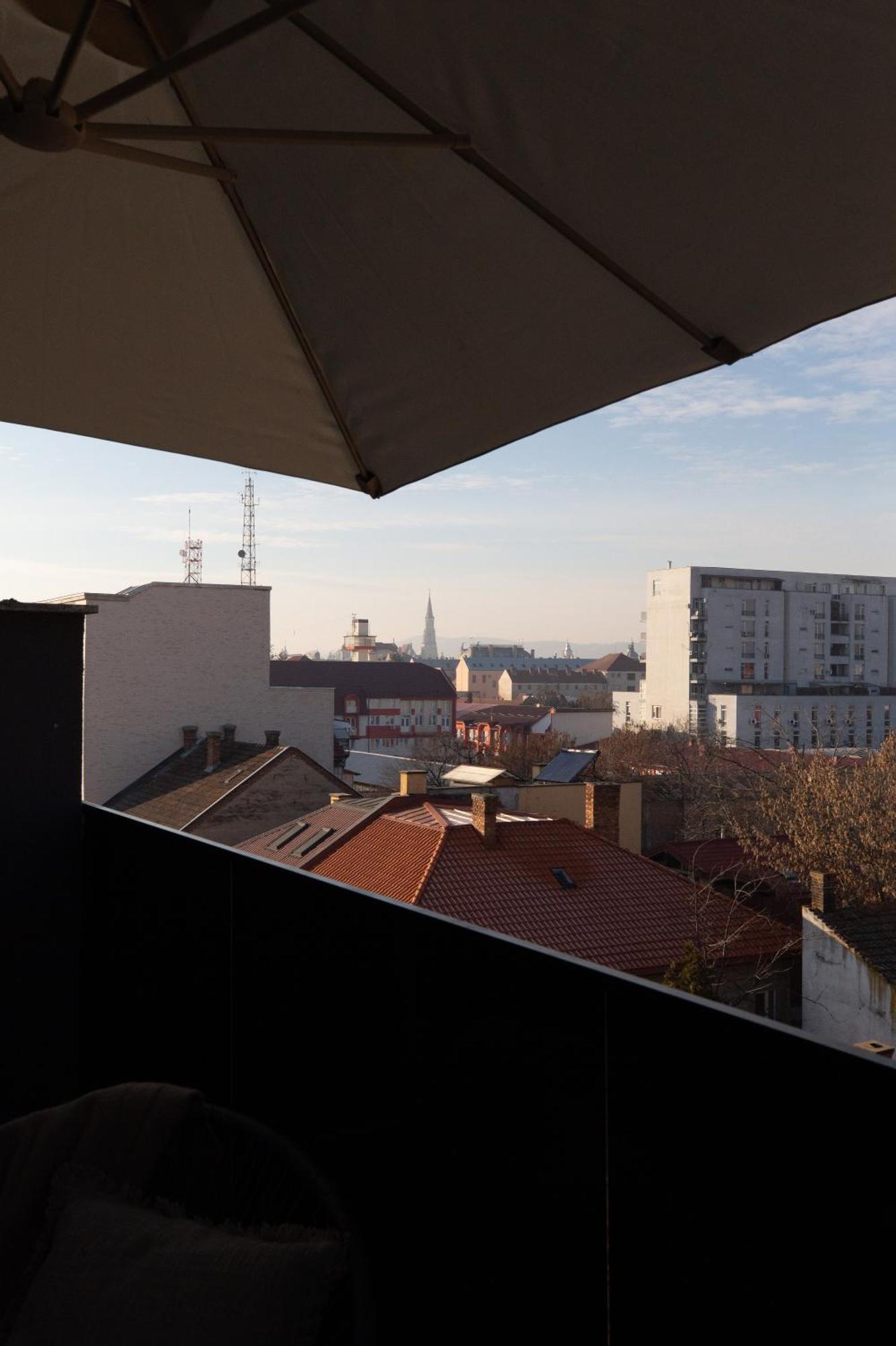 Unique City View Apartment Balcony & Parking Space Cluj Napoca Bagian luar foto